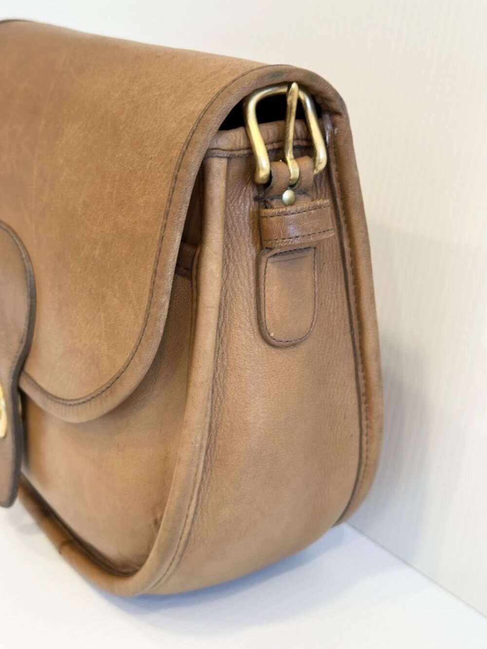 COACH Saddlery Bag (style #9535) – Putty - New York - Vintage late 80s - Picture 4 of 16